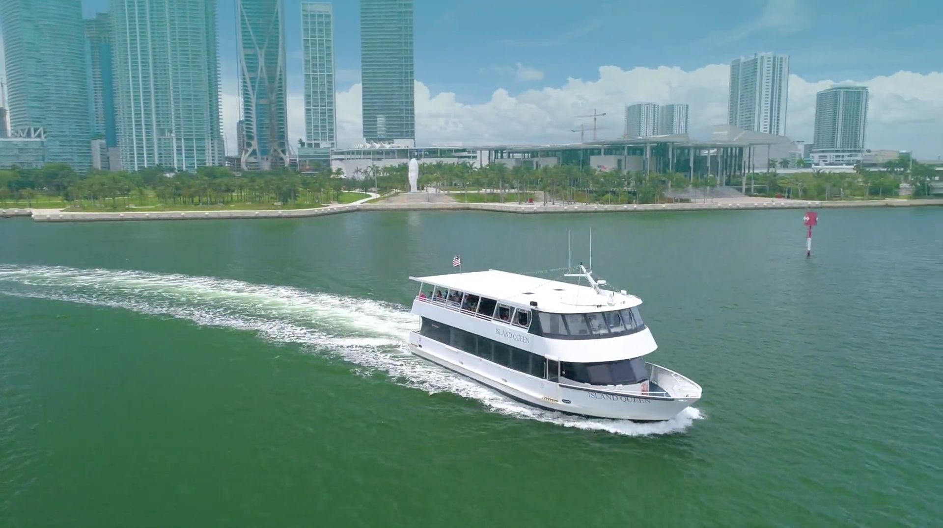 Deluxe Miami Boat Tour — Take the Millionaire’s Row Boat Cruise today!
