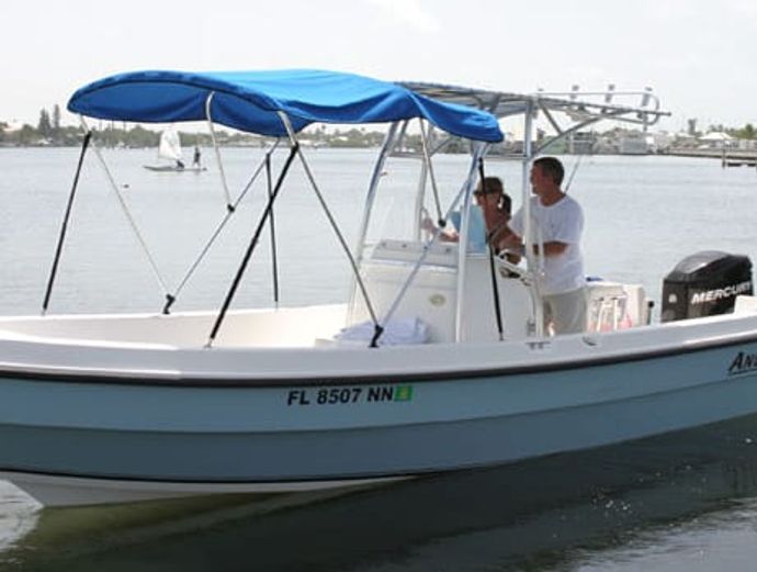 Key West 22′ Angler Panga Boat Rental Image 2