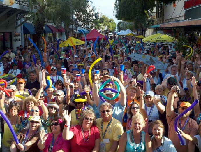 Miami to Key West Day Trip with Glass Bottom Boat Cruise Image 3