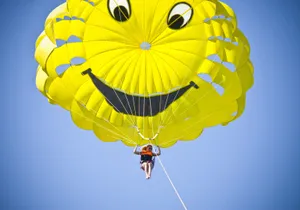 Miami to Key West Day Trip with Parasailing