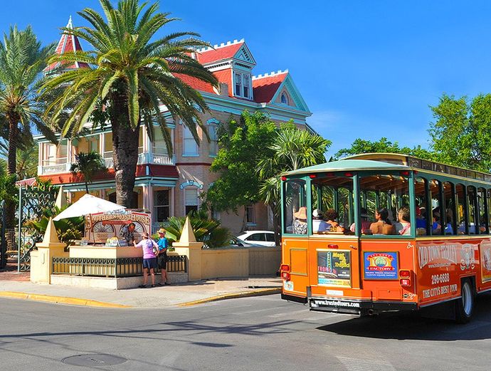 Key West 2 Seater Deluxe Scooter Rental Image 3