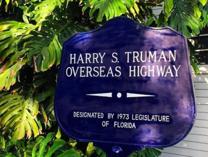 Key West 4 Seater EZGO Golf Cart Rental Image 3