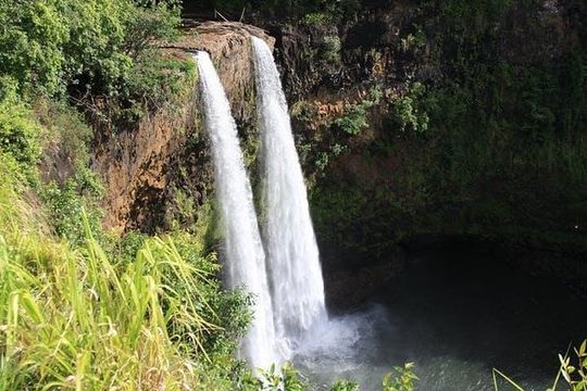 One-Day Tour Hawaii Movie Tour: Island Hopping from Oahu to Kauai
