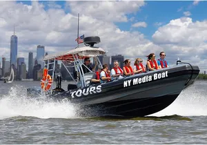 Manhattan Adventure Sightseeing Boat Tour - from Chelsea Piers