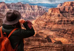 Small Group Grand Canyon, Hoover Dam, 7 Magic Mountains Tour