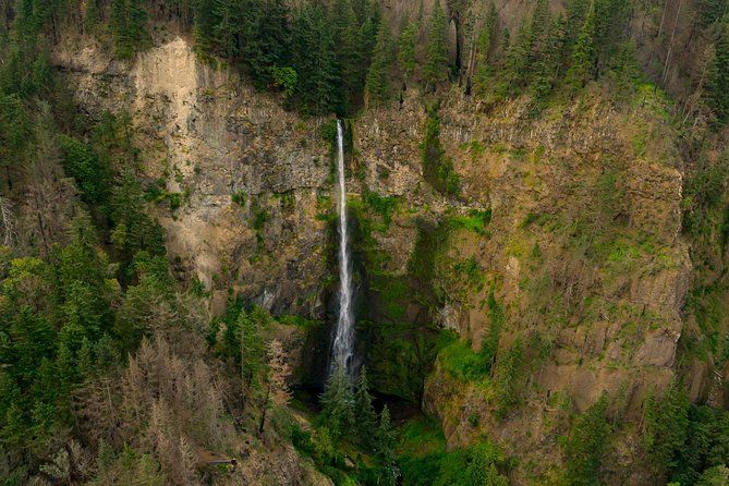 Multnomah Falls Waterfall Air Tour by Envi Adventures