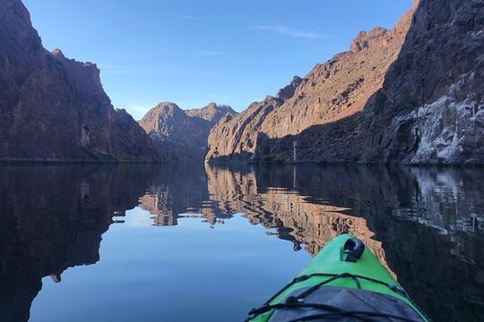 Self-Drive Emerald Cave Kayak Tour: Guided Willow Beach Paddle