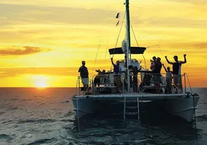 Oahu Catamaran Waikiki Sunset on 40 Foot Catamaran: Food and BYOB