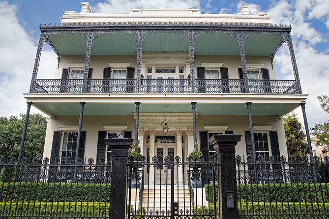Garden District Walking Tour of New Orleans