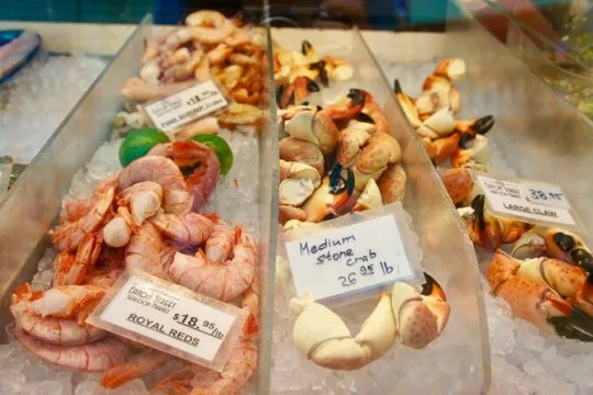 Seafood Lover’s Food Tasting and Cultural Walking Tour