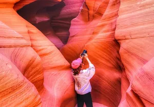 Small-Group Lower Antelope Canyon & Horseshoe Bend Tour w/ Lunch