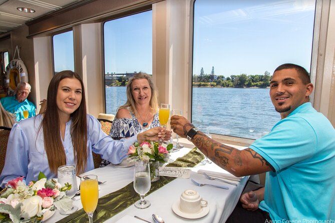 2-hour Brunch Cruise on Willamette River