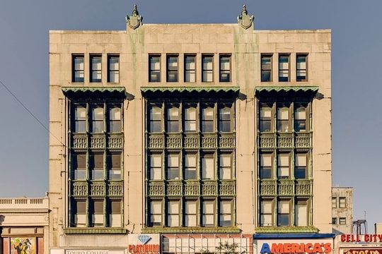 Harlem Walking Tour: Mount Morris Park Historic District w/ Lunch