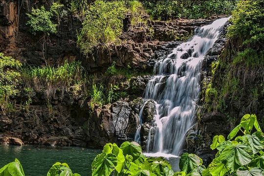 Oahu Circle Island Tour with Waimea Waterfall