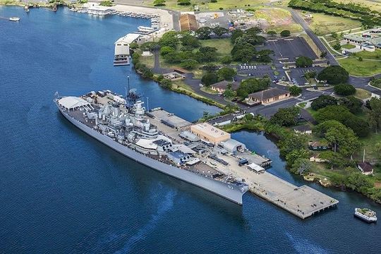 Premium Pearl Harbor Small Group Tour with Lunch