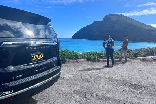 Skip the Crowds: Secret Oahu Half Circle Tour with a Local