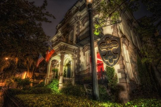 The Grave Tales Ghost Tour in Savannah