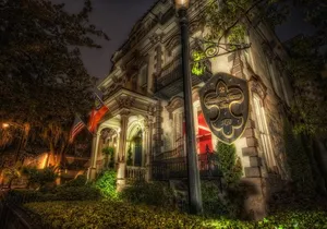 The Grave Tales Ghost Tour in Savannah