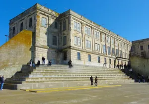 Alcatraz Tour and Golden Gate Bridge to Sausalito Bike Tour