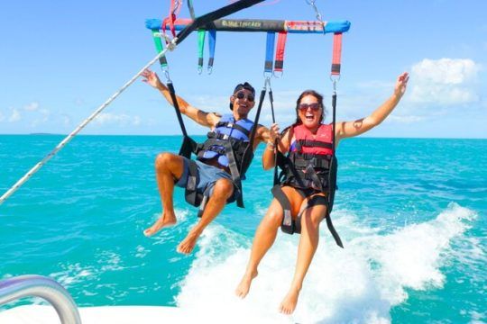 Parasailing Smathers Beach Key West