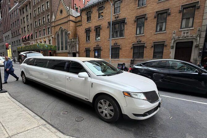 Top Rated Private New York Highlights Tour by Stretch Limousine