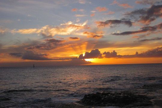 West Oahu Sunset Cocktail Cruise with Appetizers