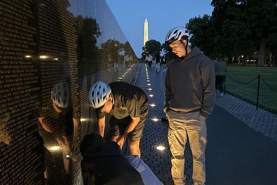 Private DC Monuments at Night Bike Tour