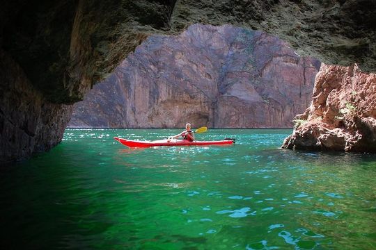 Hoover Dam & Black Canyon Full-Day Guided Kayak Tour