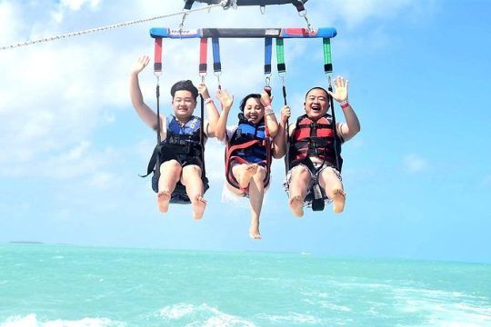Parasailing Key West Seaport