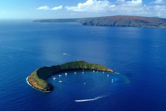 Maui Snorkeling Adventure From Ma'alaea Harbor to Molokini