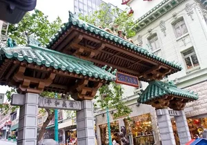 Chinatown & North BeachLittle Italy: 7 Tastings & History