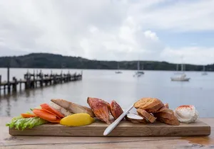 Sonoma Coast Cheese, Honey, Oysters and Wine Private Tour