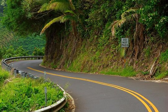 Road to Hana: Full-Day Scenic Drive with Blacksand & Waterfalls