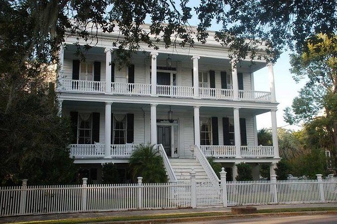 Complete History and Movie Walking Tour of Beaufort