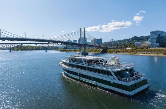 2-hour Lunch Cruise on Willamette River
