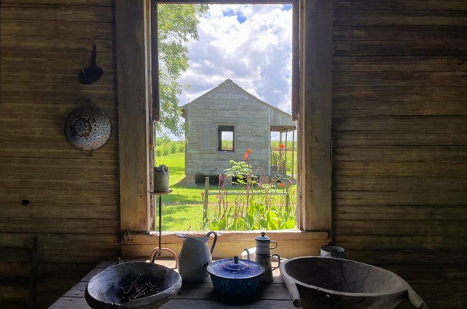 Laura Plantation Guided Tour: Big House & Original Slave Cabins