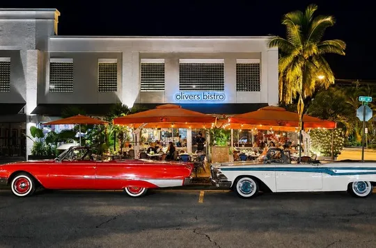 1h Classic Car Tour Miami Beach, Late Afternoon or Night Time.