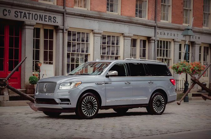 Top Rated Luxury Private VIP Tour by vehicle, Select 3 or 5 hours