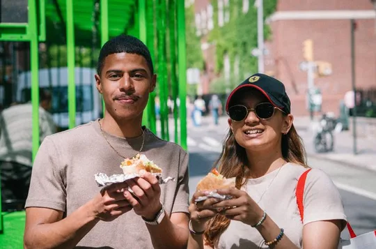 Greenwich Village Food Tour: 6 Tastings + Iconic Sites