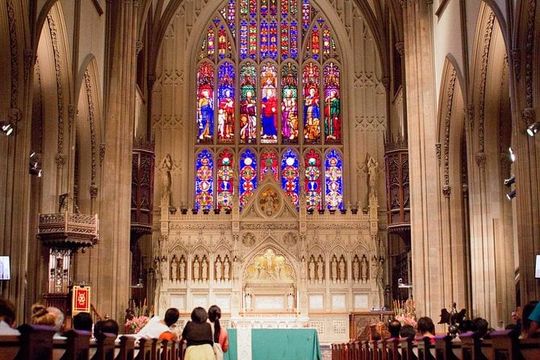 Manhattan Group Tour Including Wall Street and 911 Memorial