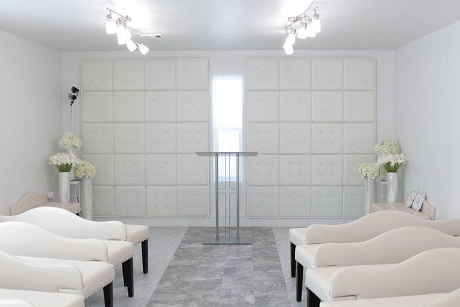 Las Vegas Wedding at Paradise Wedding Chapel