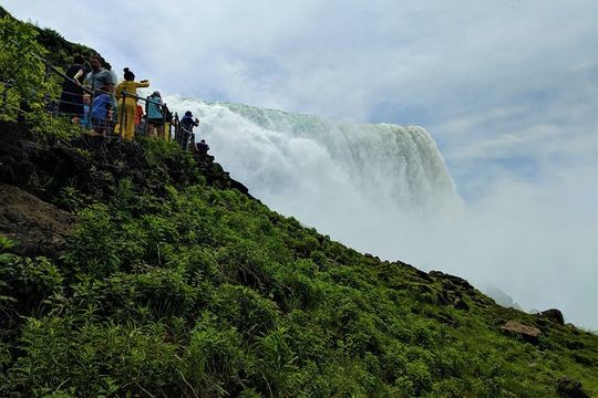 Best Niagara Falls US Tour W/Boat Ride, Cave & More Wonders!