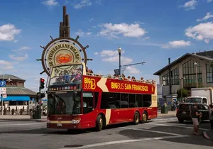 Big Bus SF: Hop-on Hop-off Tour with 17 Stops and Sunset Option