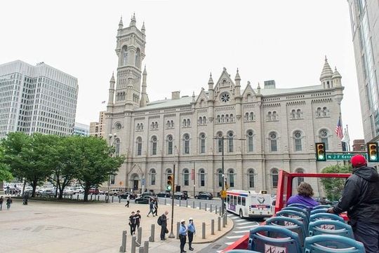 City Sightseeing Philadelphia HOHO Bus Tour + Bookable Extras
