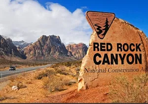 California desert, Red Rock Views and Seven Magic Mts