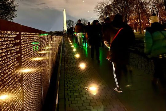 Discounted DC Night Tour With Magic LED- Snacks, LED Bracelets