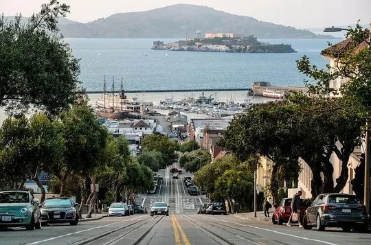 Alcatraz Inside tour with Round trip ferry & Audio App Packages
