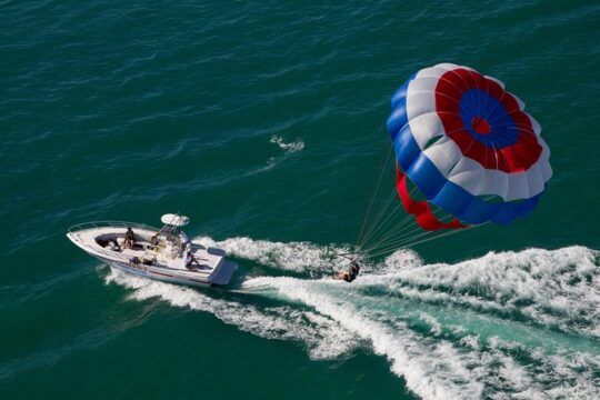 Parasailing Smathers Beach Key West