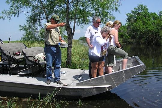 Airboat Swamp and Destrehan Plantation Tour from New Orleans