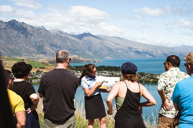 Small Group Queenstown Scenic Tour: Highlights, wine & cheese
